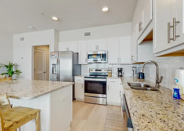 Sea Glass 203- No Worries Apartment